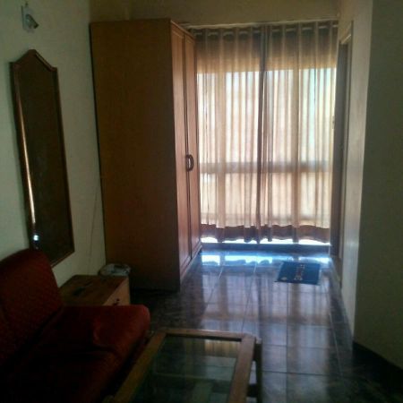 Rajshree Hotel Ahmedabad Exteriör bild