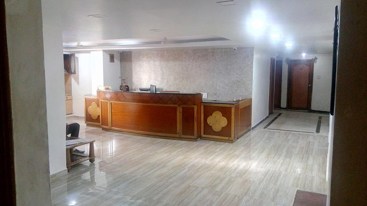 Rajshree Hotel Ahmedabad Exteriör bild