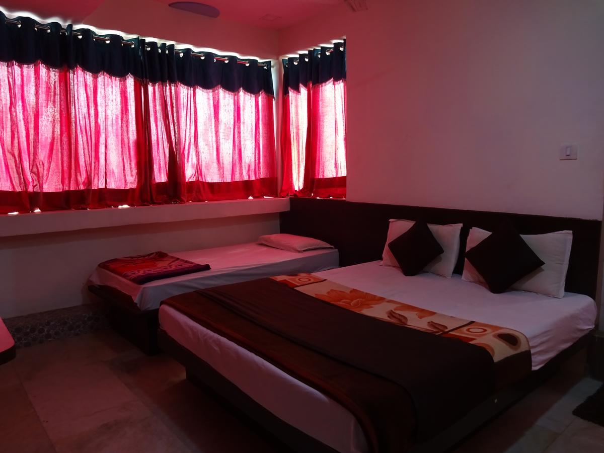 Rajshree Hotel Ahmedabad Exteriör bild